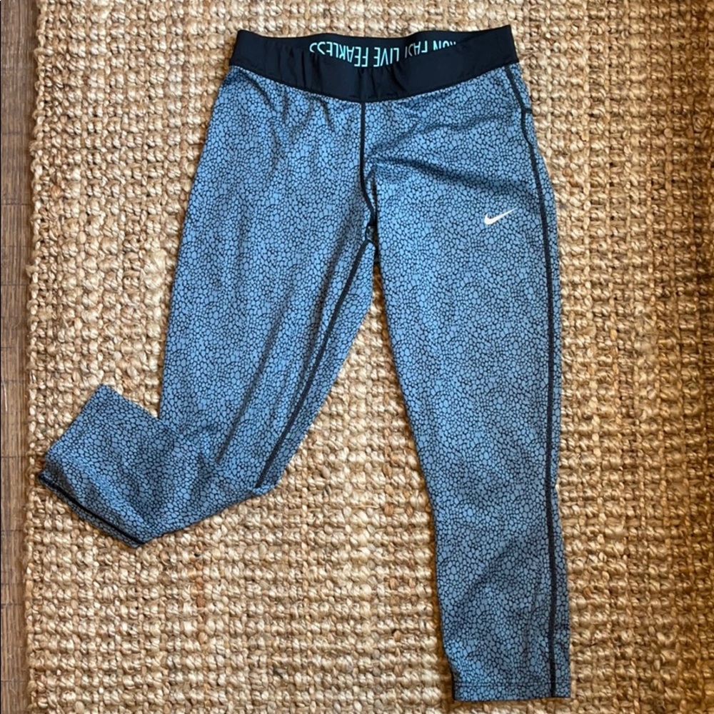 Nike Dri-fit Capri leggings